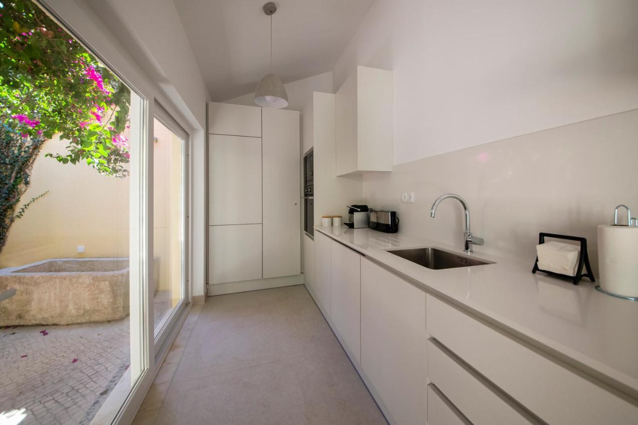 Serene Hideaway In Chiado Lisbon Luaran gambar