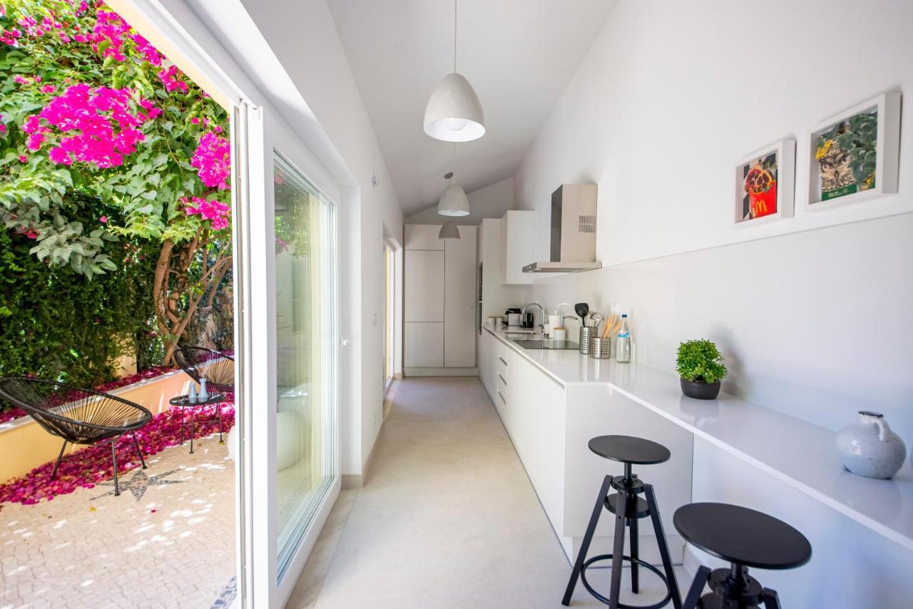 Serene Hideaway In Chiado Lisbon Luaran gambar