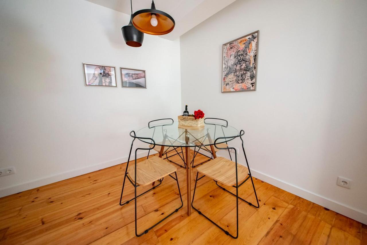 Serene Hideaway In Chiado Lisbon Luaran gambar