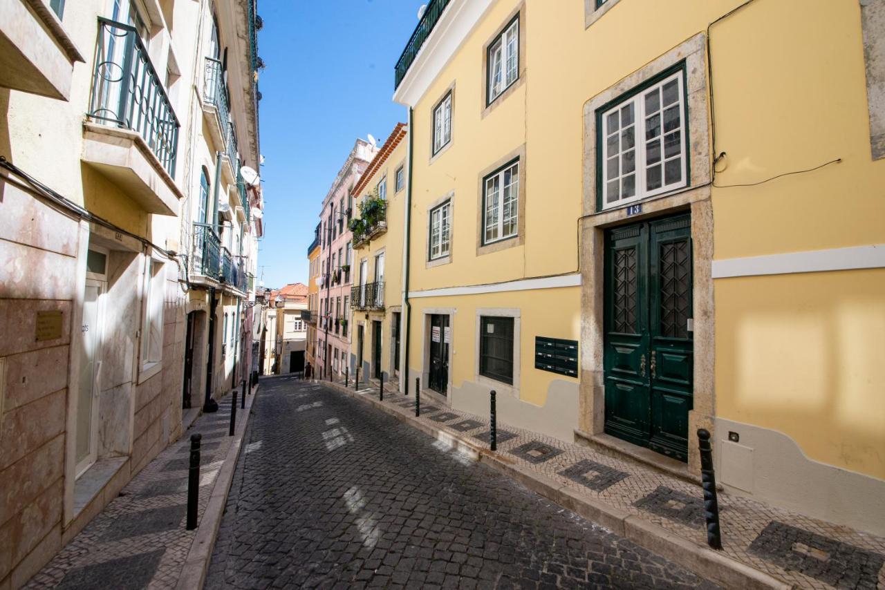 Serene Hideaway In Chiado Lisbon Luaran gambar